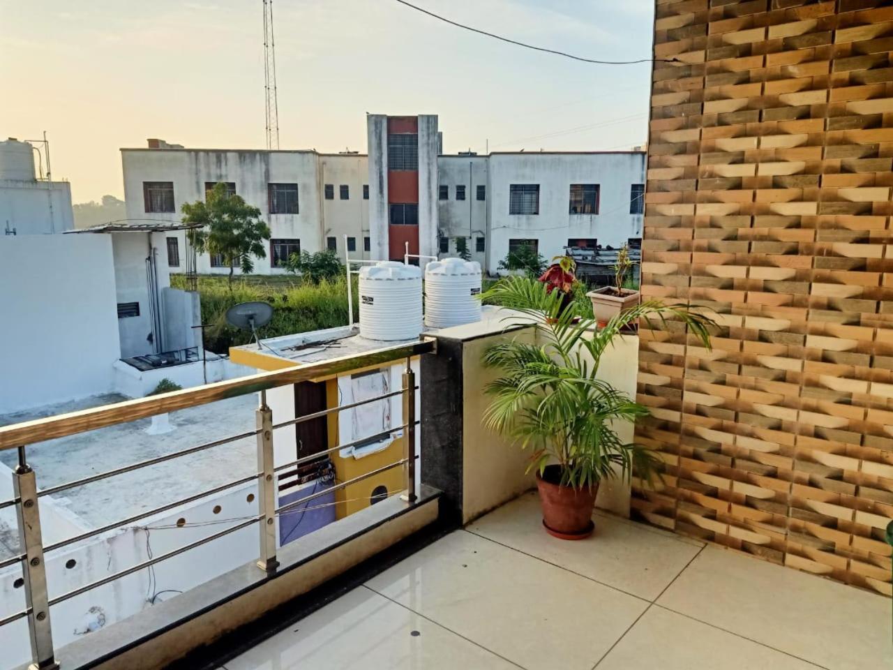 Bhavya Homestay Garudeshwar Esterno foto