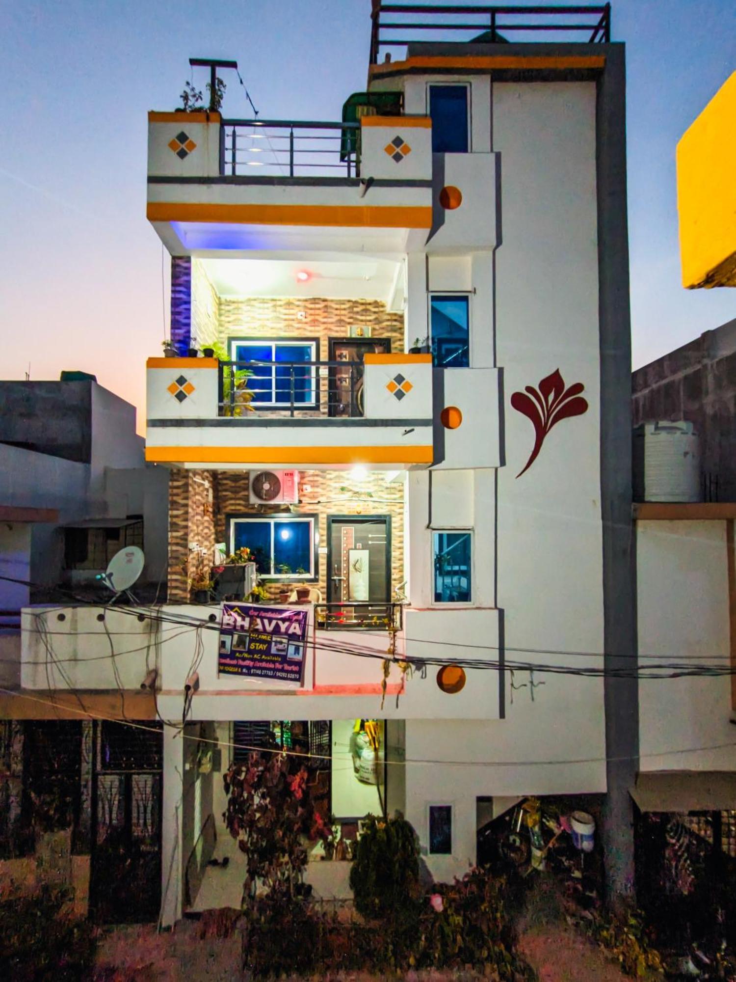 Bhavya Homestay Garudeshwar Esterno foto