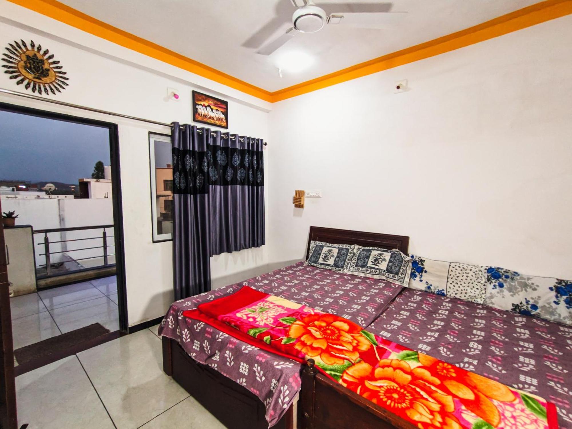 Bhavya Homestay Garudeshwar Esterno foto