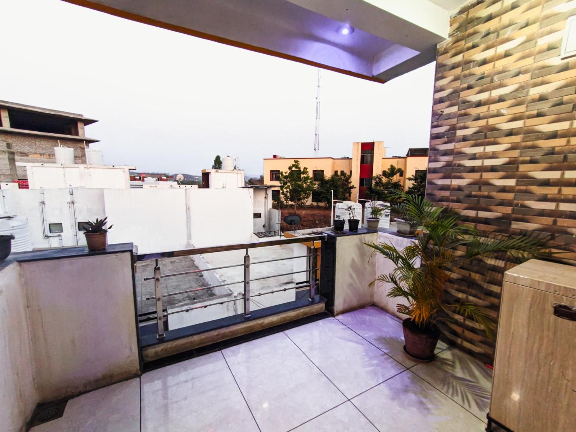 Bhavya Homestay Garudeshwar Esterno foto